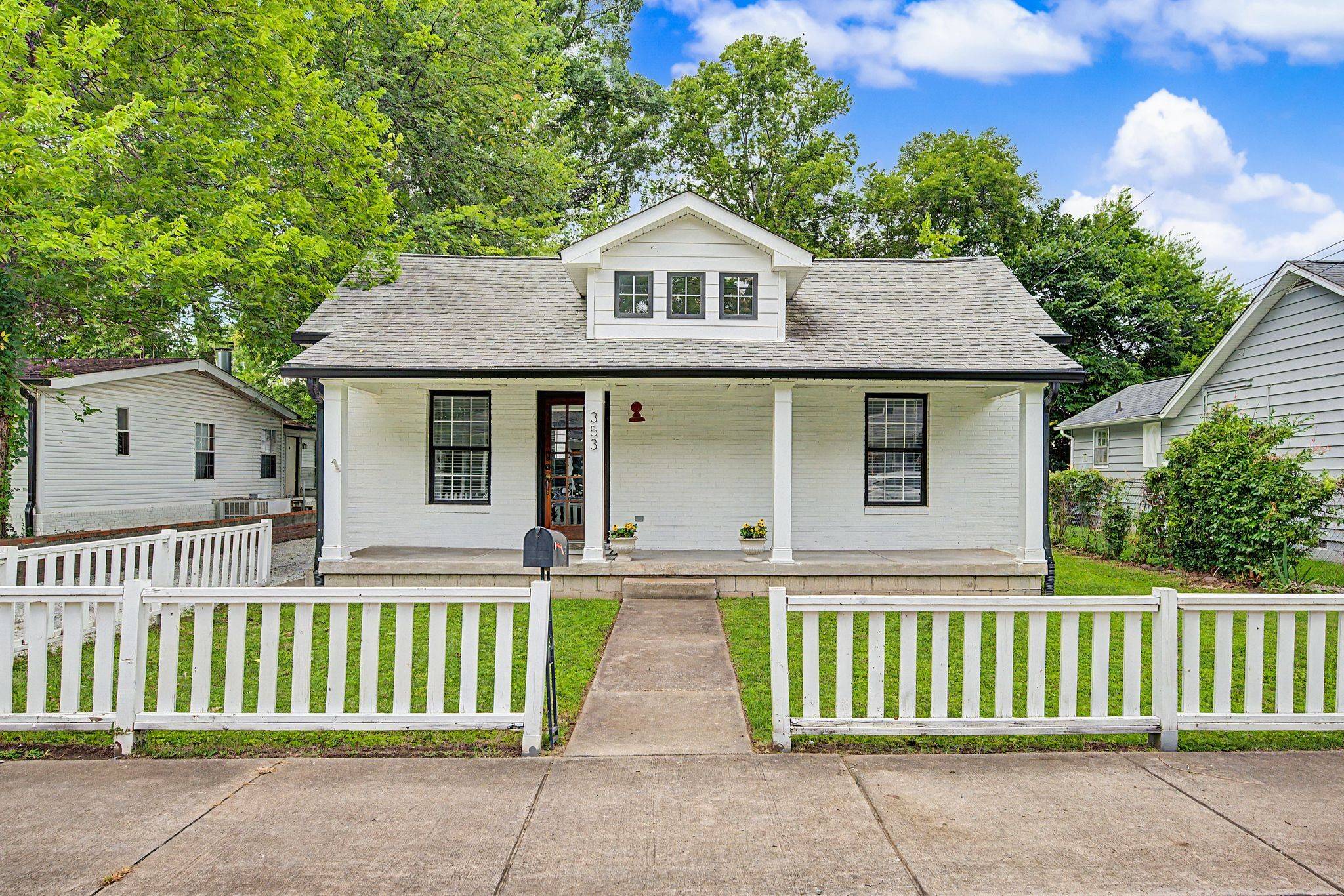 353 9th Ave #N, Franklin, TN 37064