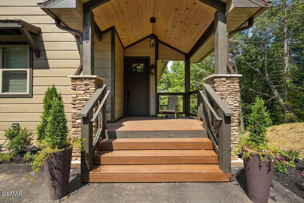 1920 Smoky Cove Road, Sevierville, TN 37876