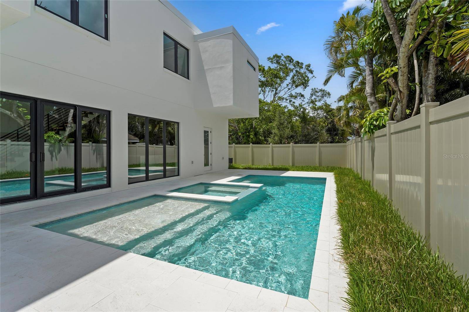 2604 SYDELLE ST, Sarasota, FL 34237