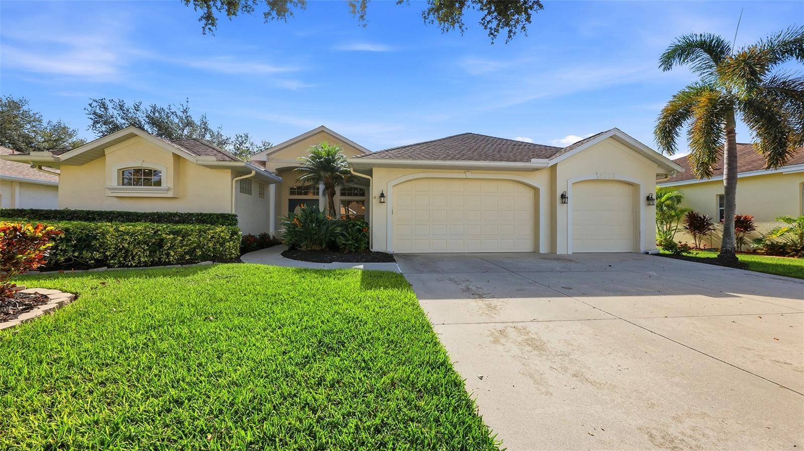 6228 AVENTURA DR, Sarasota, FL 34241