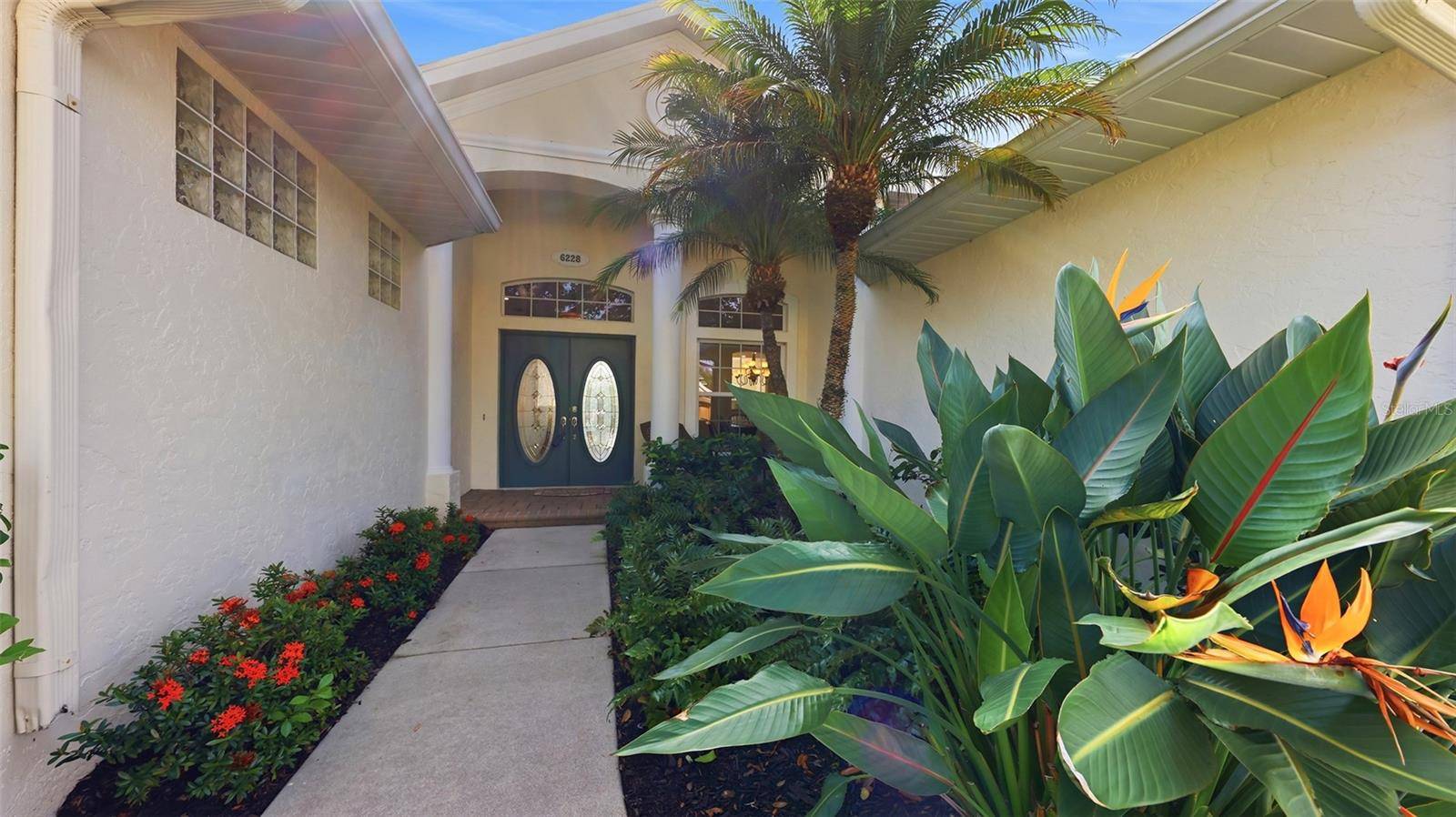 6228 AVENTURA DR, Sarasota, FL 34241