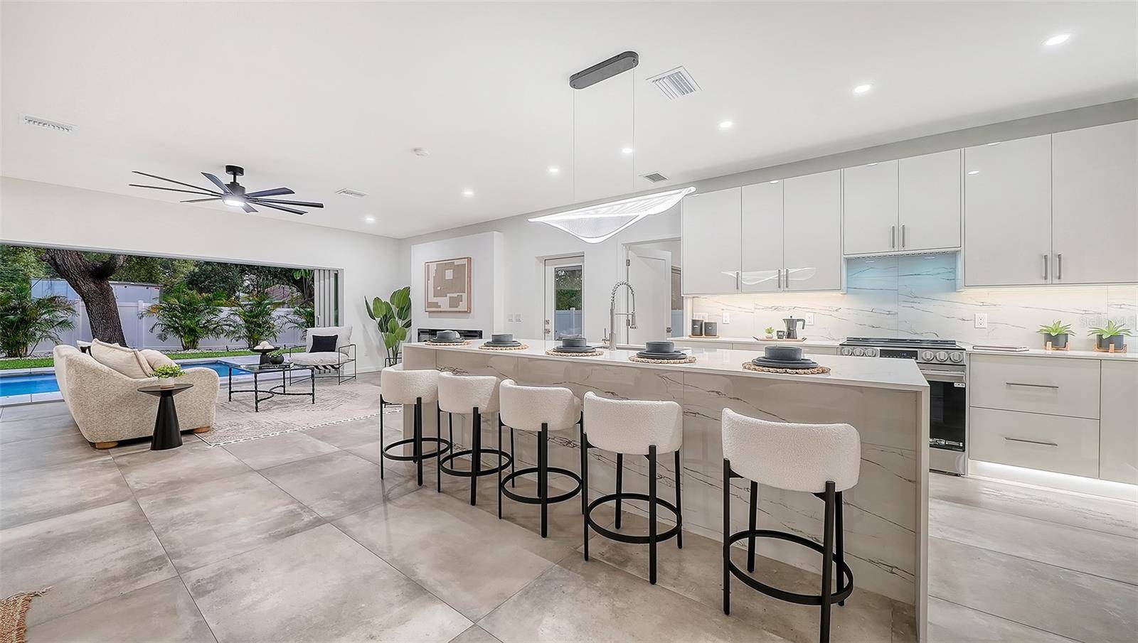2050 EUCLID TER, Sarasota, FL 34239