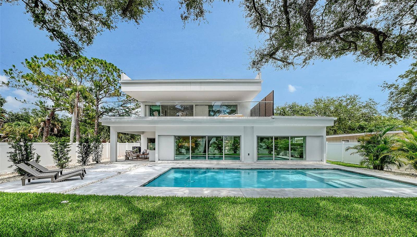 2050 EUCLID TER, Sarasota, FL 34239
