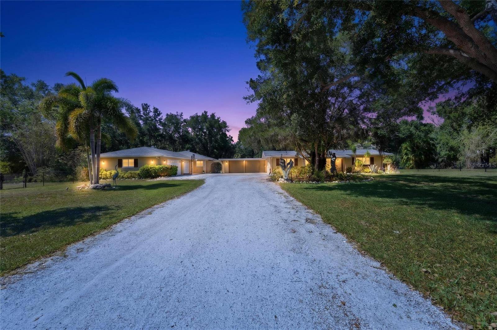 2515 49TH ST, Sarasota, FL 34234