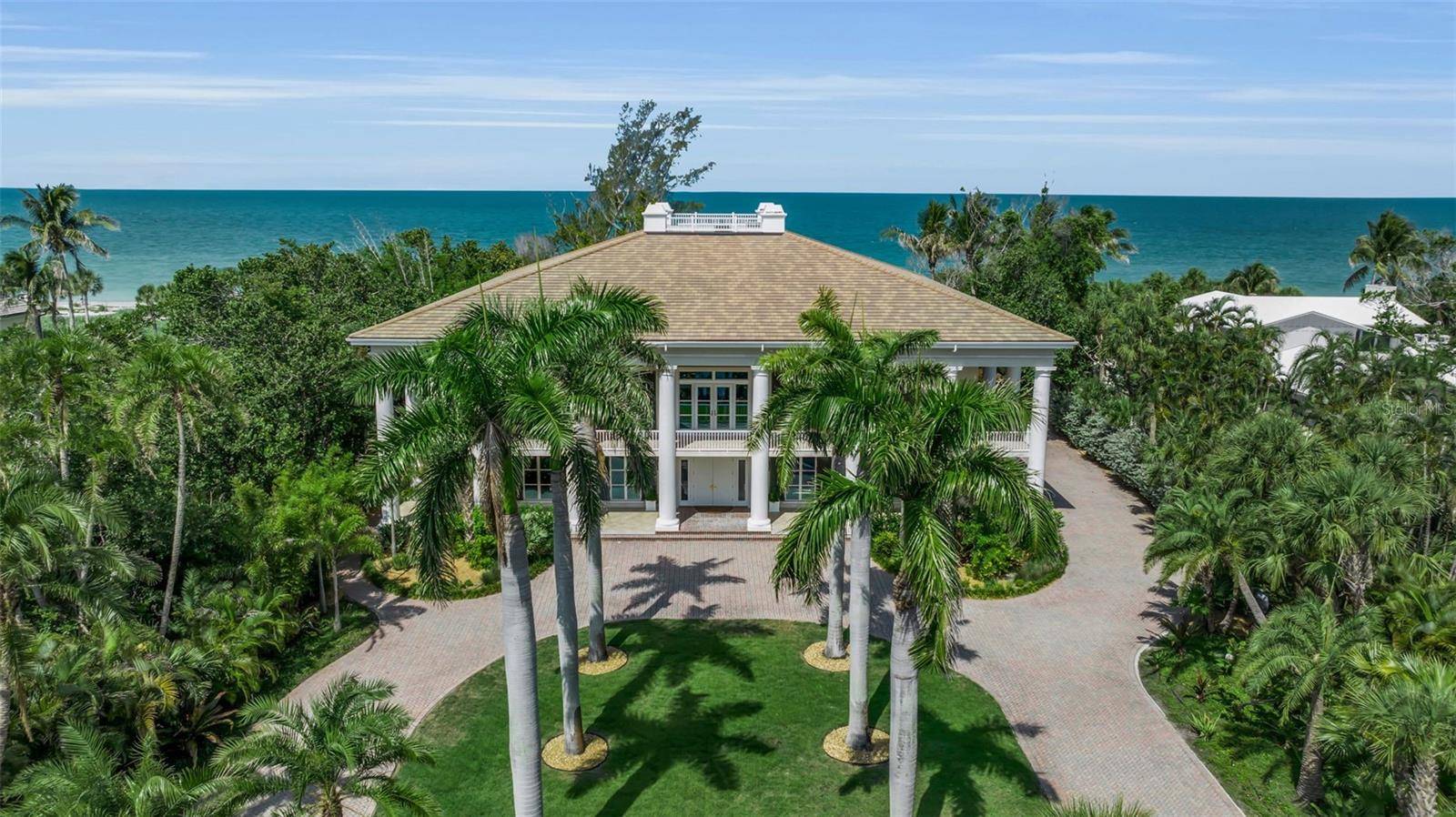 8132 SANDERLING RD, Sarasota, FL 34242
