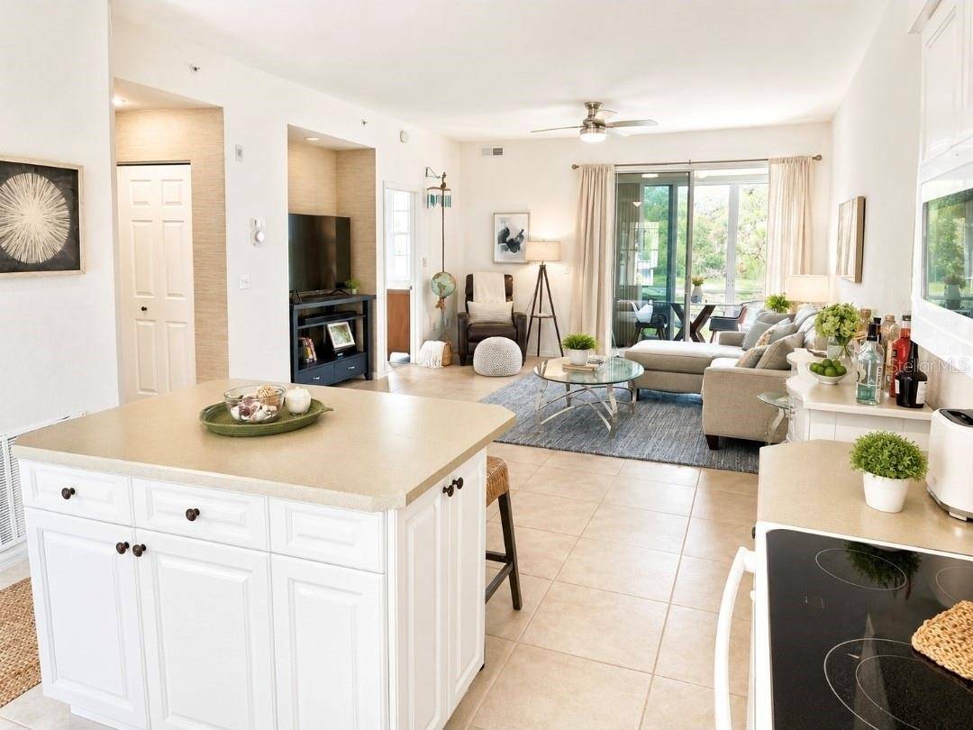 8360 WINGATE DR #811, Sarasota, FL 34238