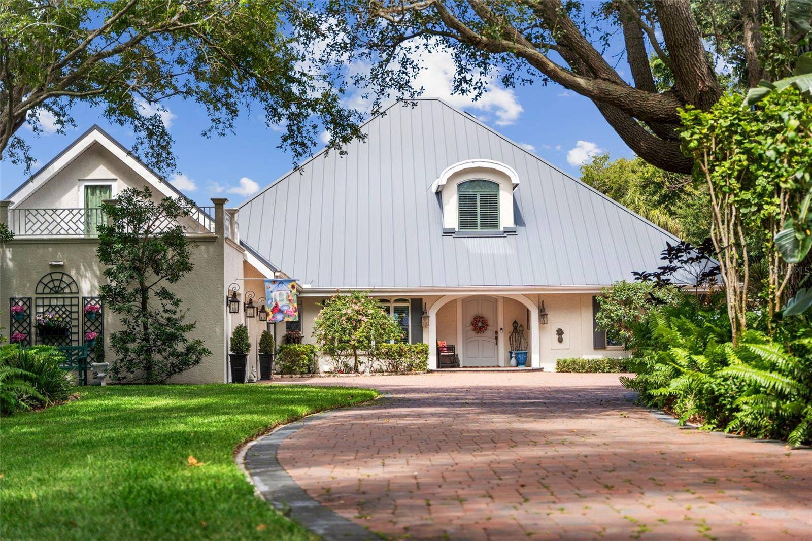 8152 LONGBAY BLVD, Sarasota, FL 34243
