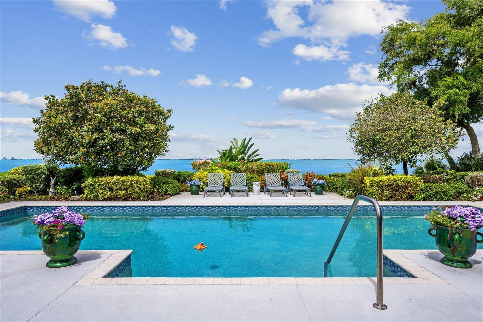 8152 LONGBAY BLVD, Sarasota, FL 34243