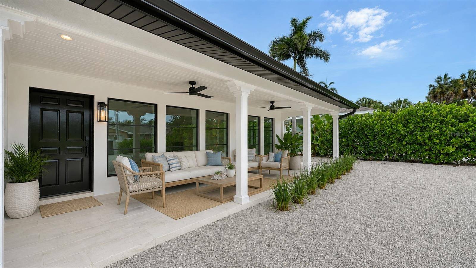 1041 INDIAN BEACH DR, Sarasota, FL 34234