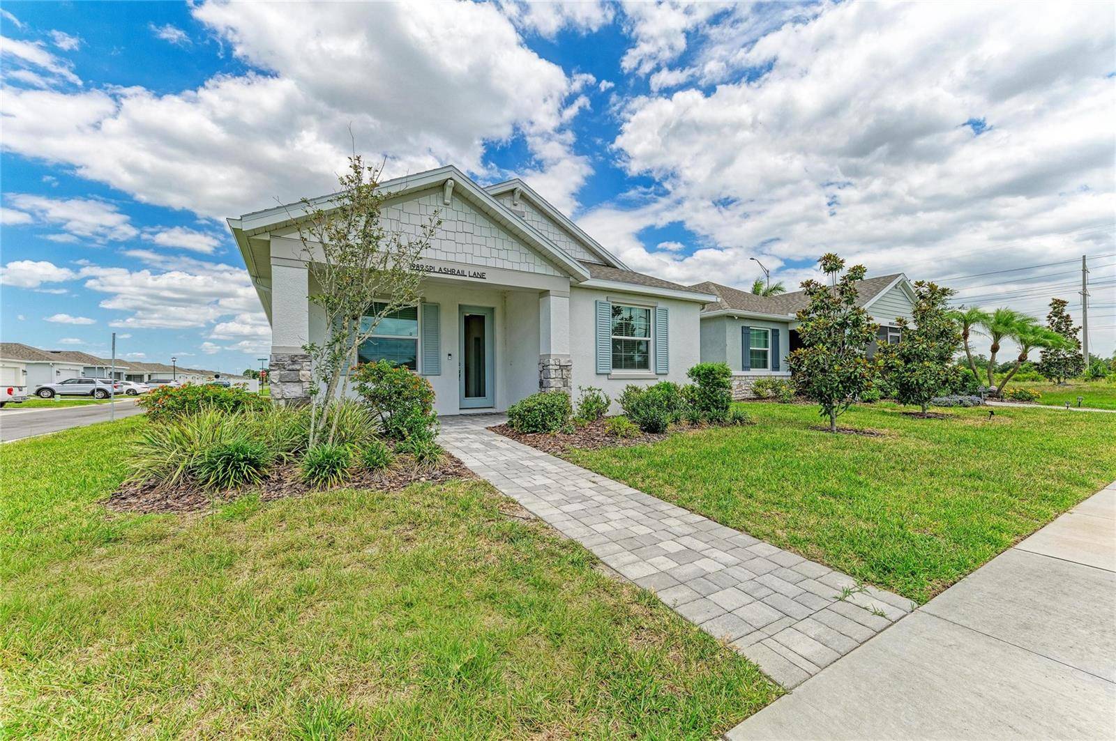 1989 SPLASHRAIL LN, Sarasota, FL 34240