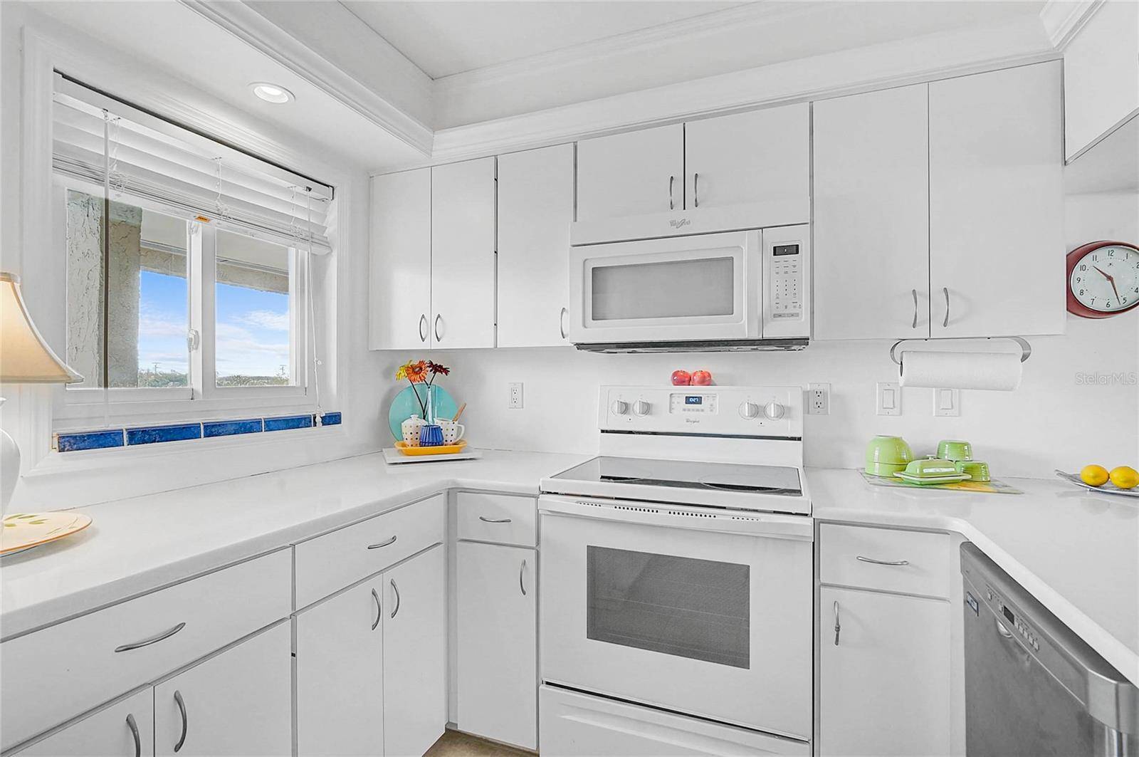 845 BENJAMIN FRANKLIN DR #402, Sarasota, FL 34236