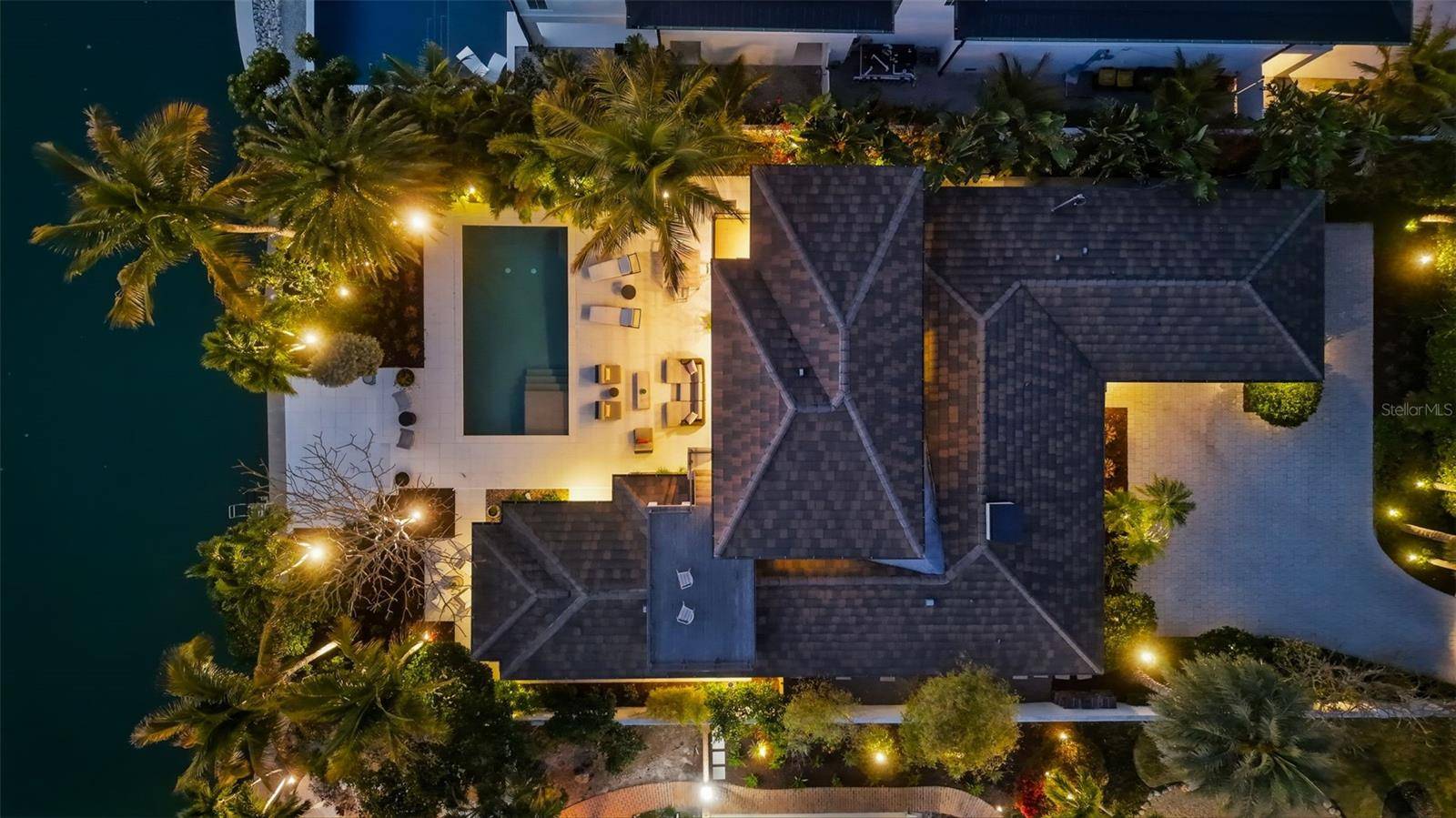 541 S WASHINGTON DR, Sarasota, FL 34236