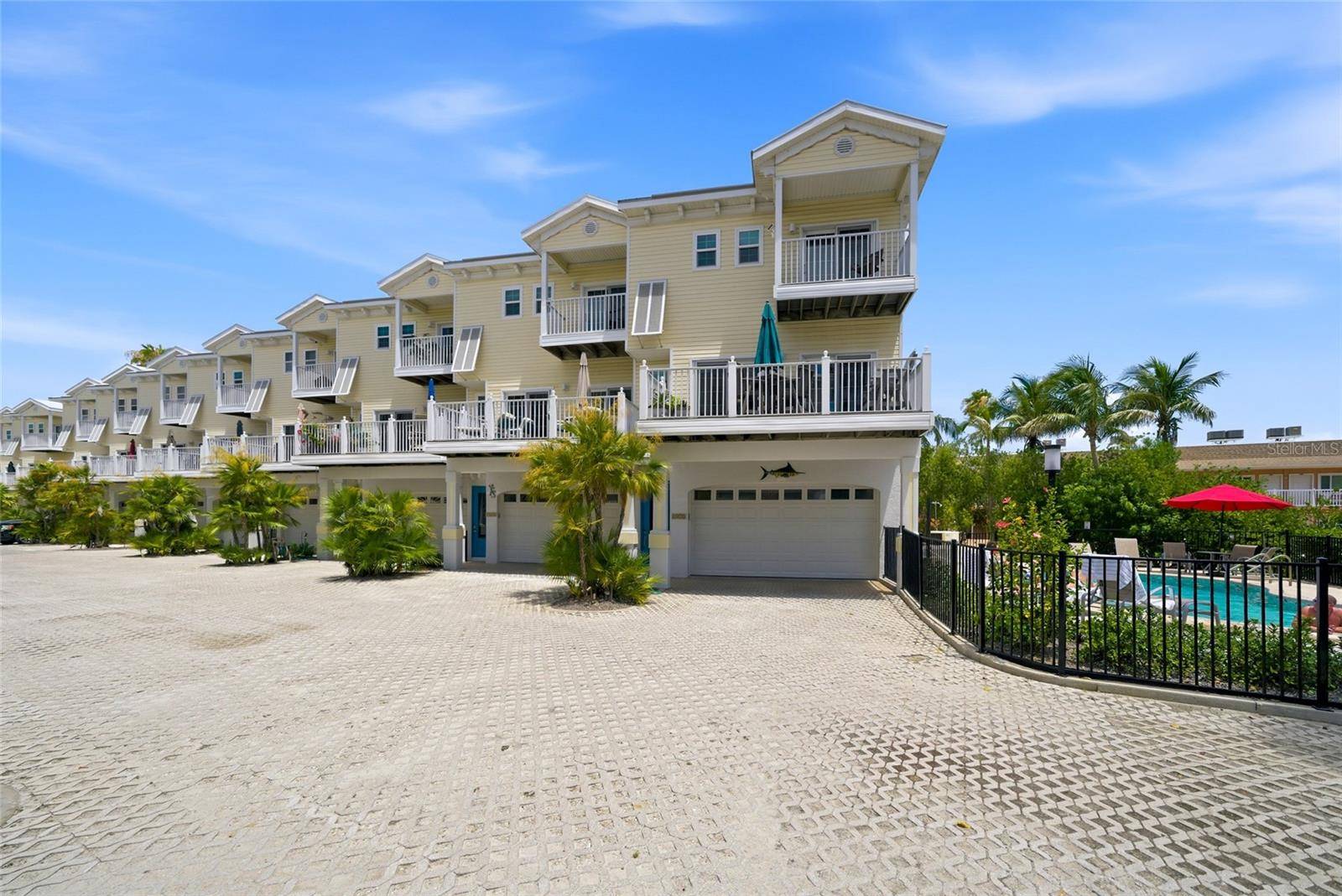 1473 GULF DR N, Bradenton Beach, FL 34217