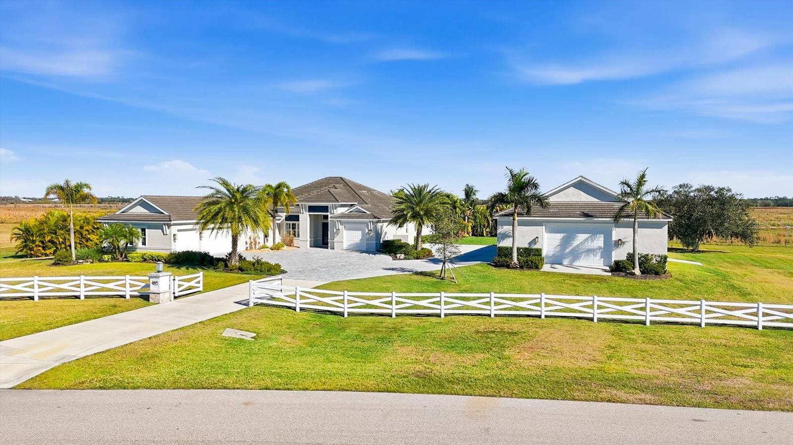 3467 COMPOUND CT, Sarasota, FL 34240