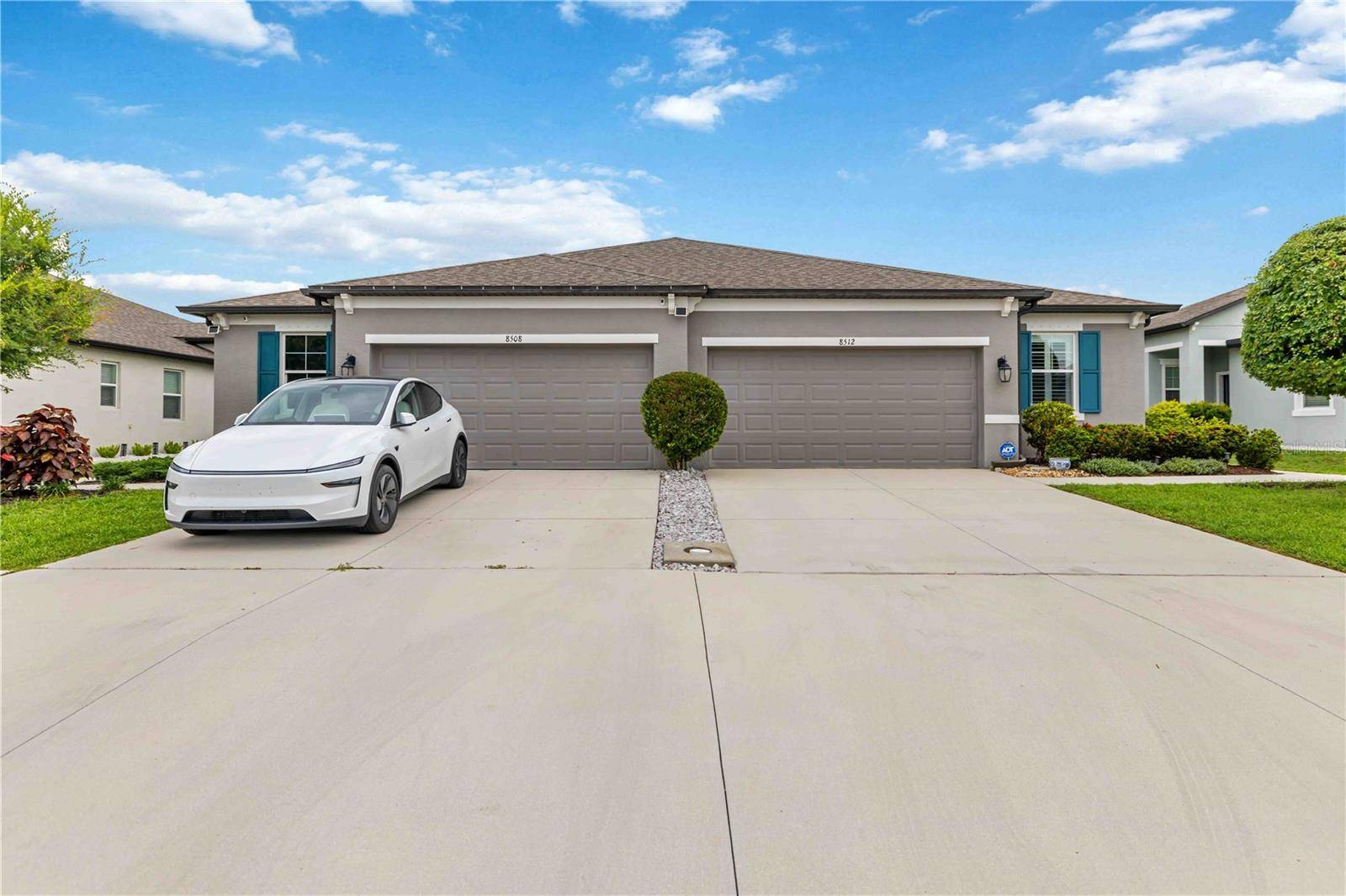 8512 CACHE DR, Sarasota, FL 34240