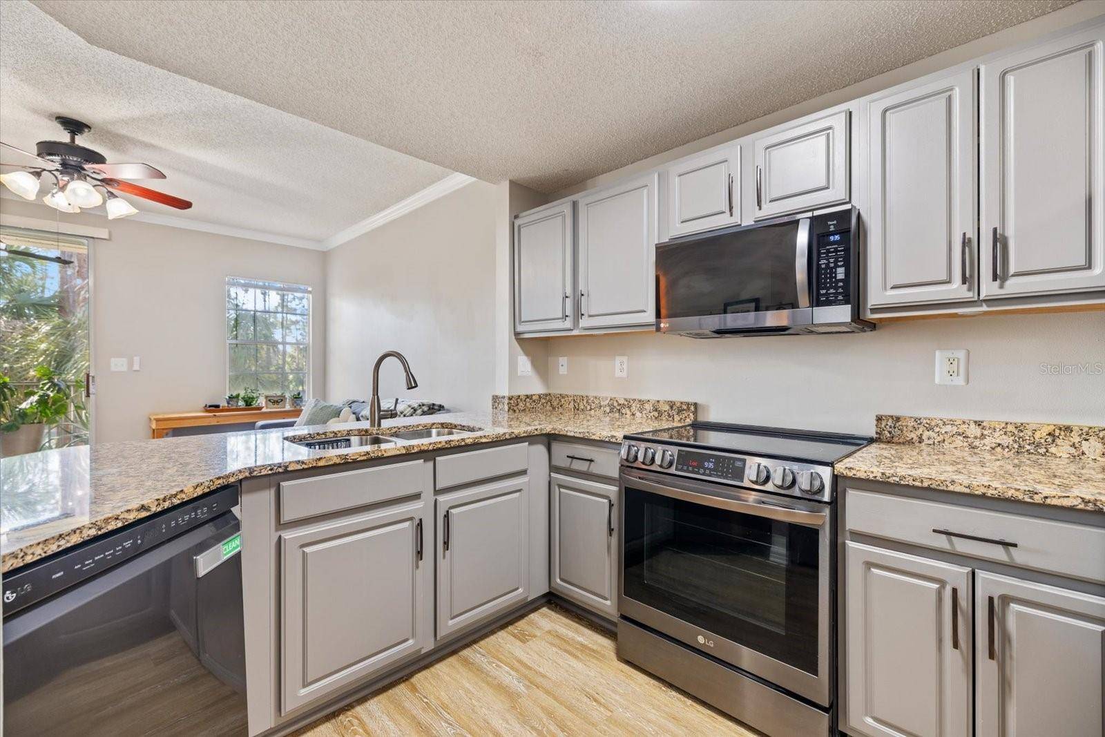5552 BENTGRASS DR #7-116, Sarasota, FL 34235
