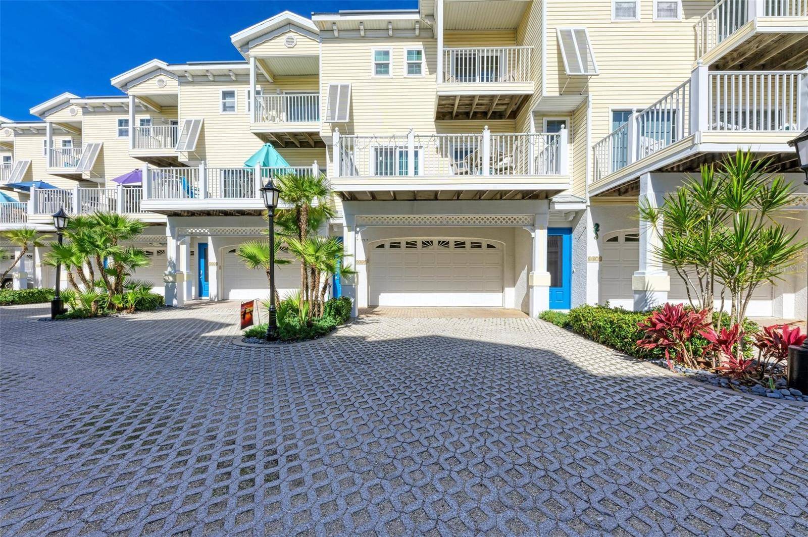 1469 GULF DR N, Bradenton Beach, FL 34217