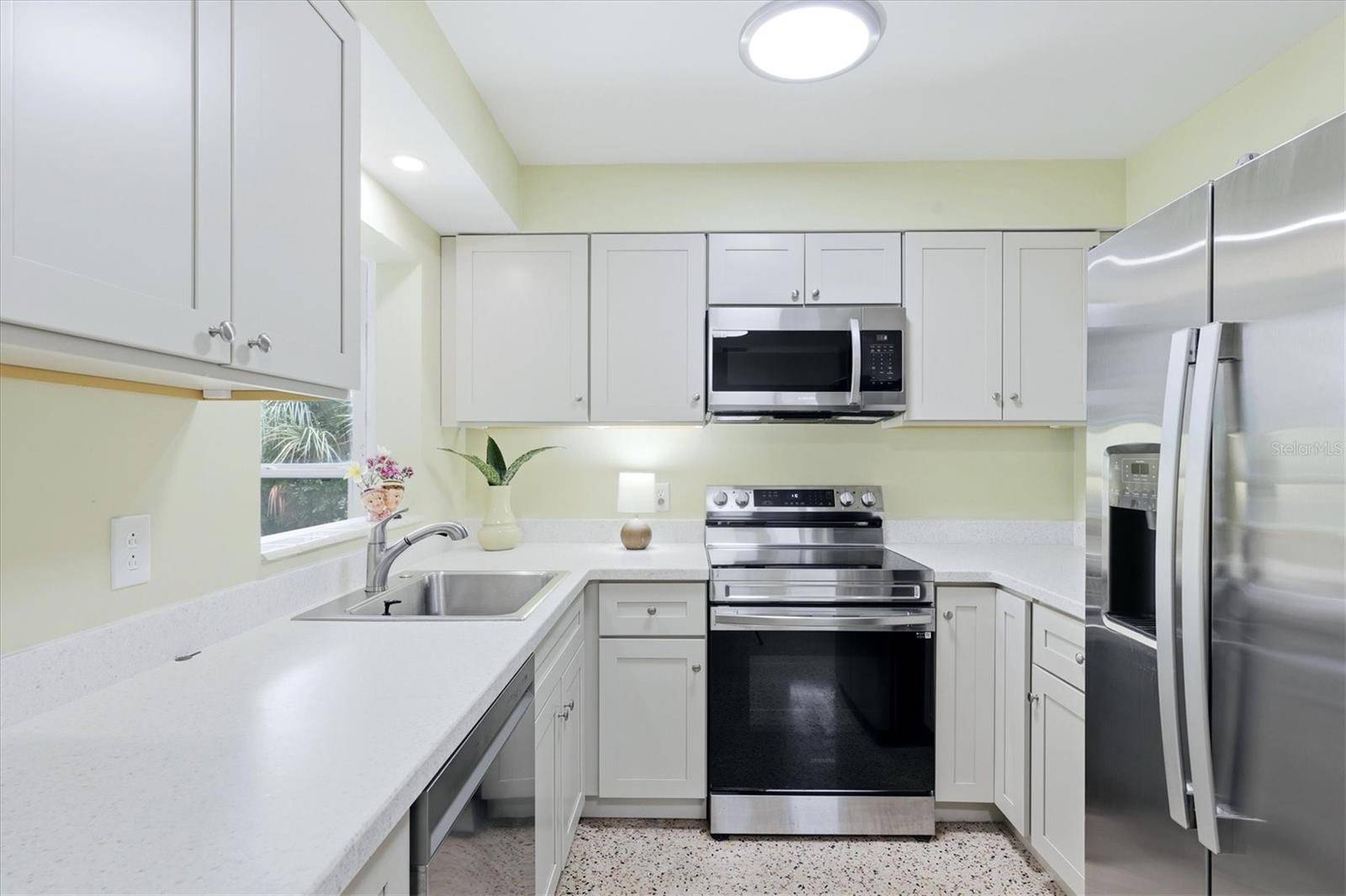 1020 23RD ST, Sarasota, FL 34234