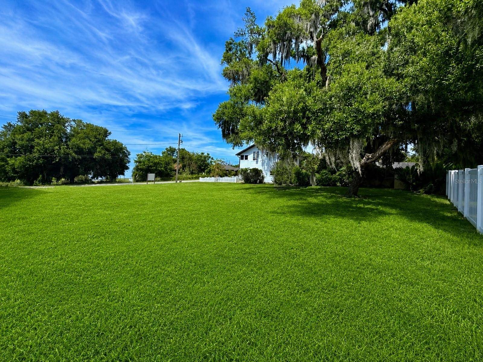 LAKE AVE, Clermont, FL 34711