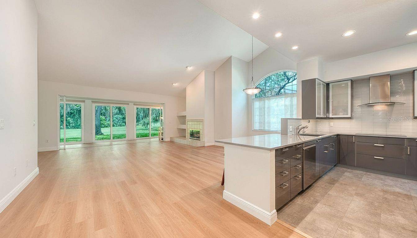 4004 PENSHURST PARK, Sarasota, FL 34235