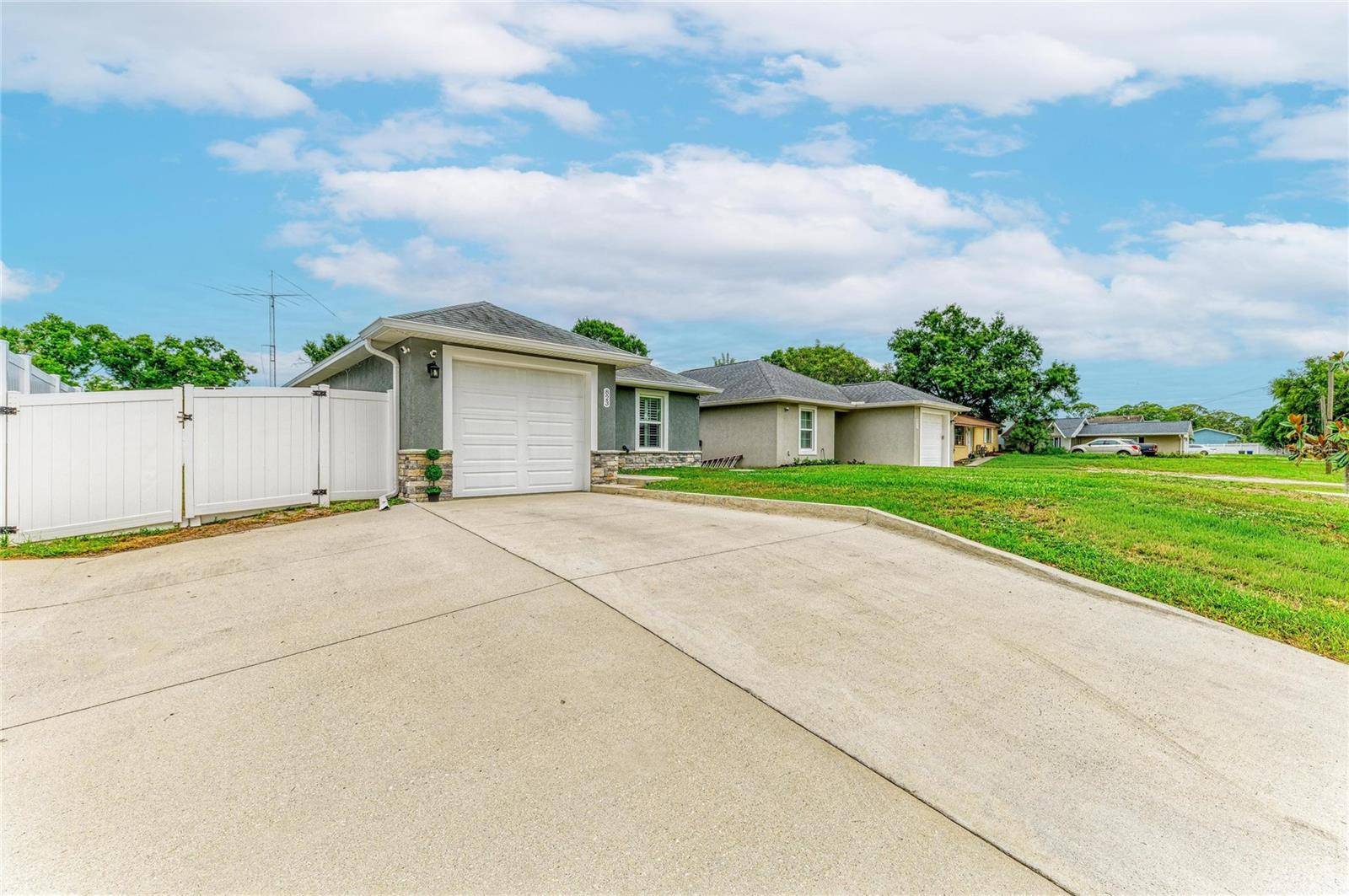 823 BACON AVE, Sarasota, FL 34232