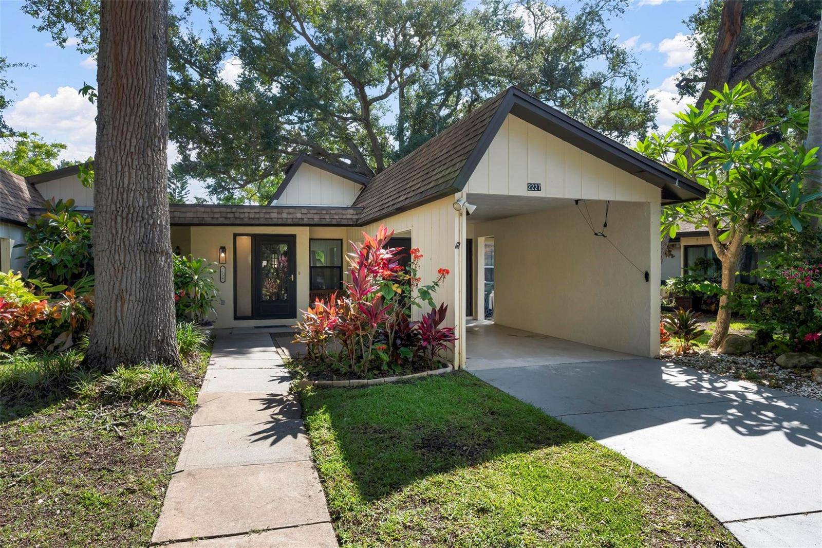 2227 CIRCLEWOOD DR #52, Sarasota, FL 34231