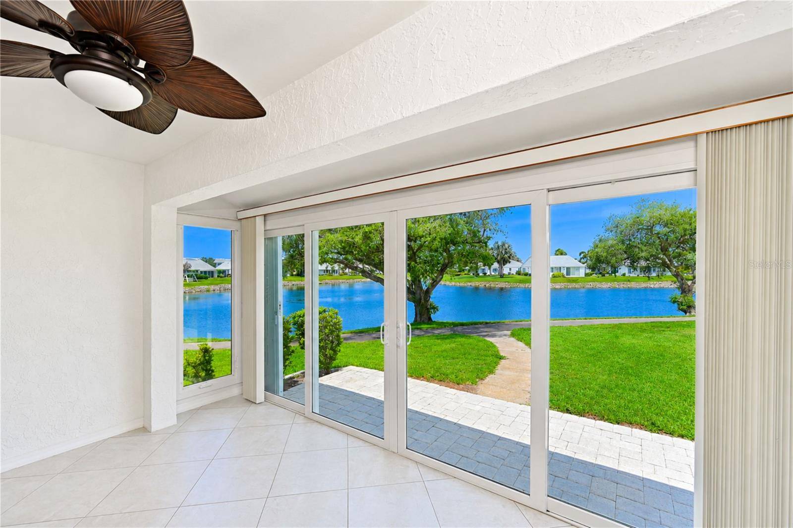 9425 ANDOVER CIR, Bradenton, FL 34210