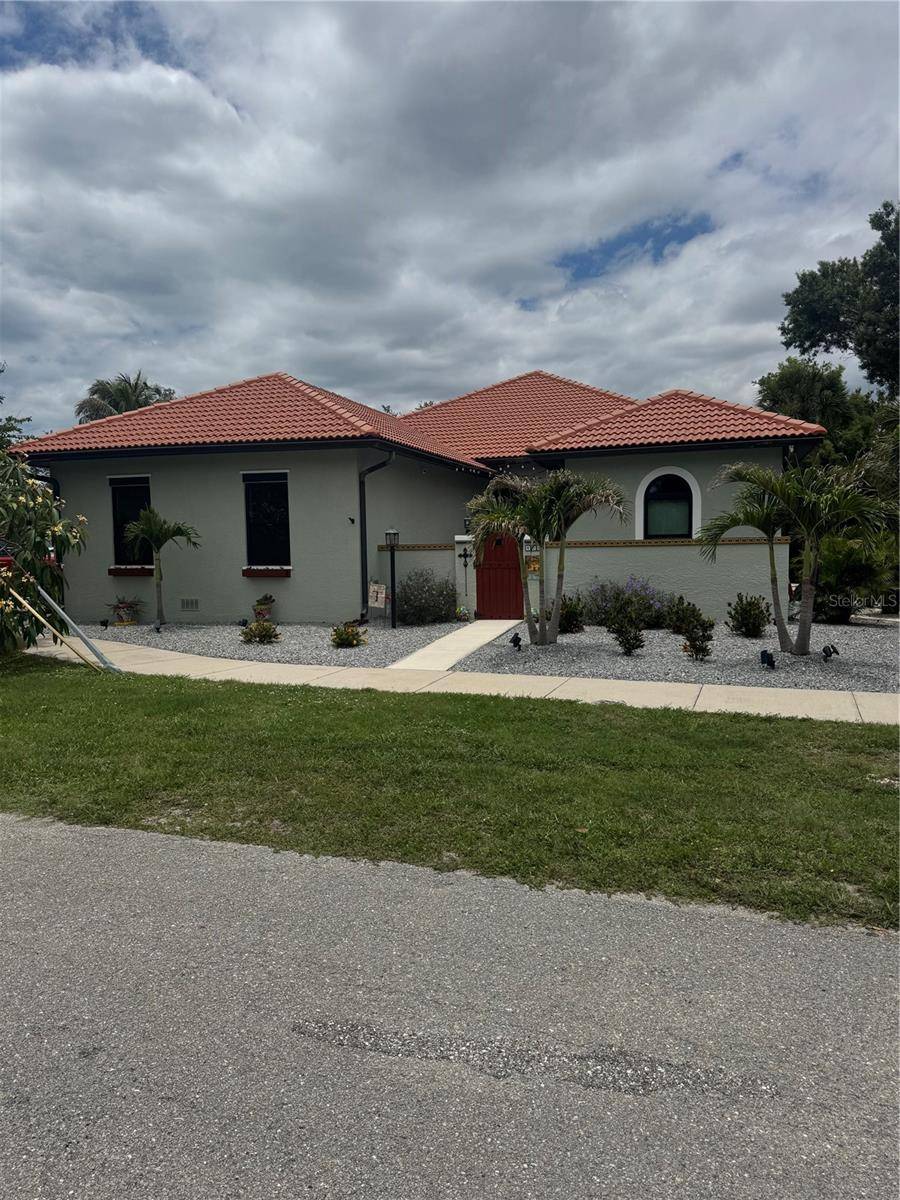 408 TORTUGA DR, Nokomis, FL 34275
