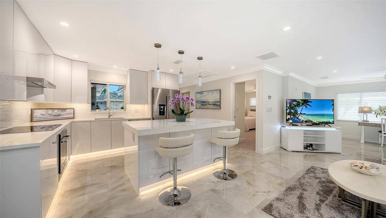 1900 BENJAMIN FRANKLIN DR #V11, Sarasota, FL 34236