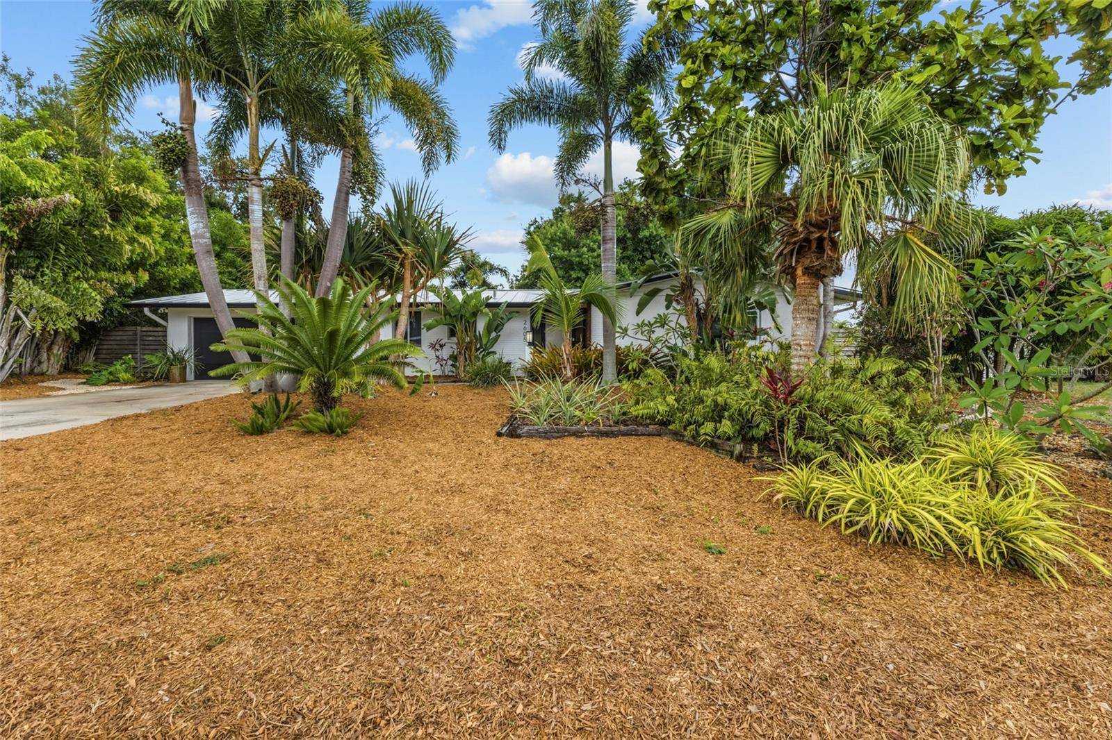 2605 BOTANY AVE, Sarasota, FL 34239