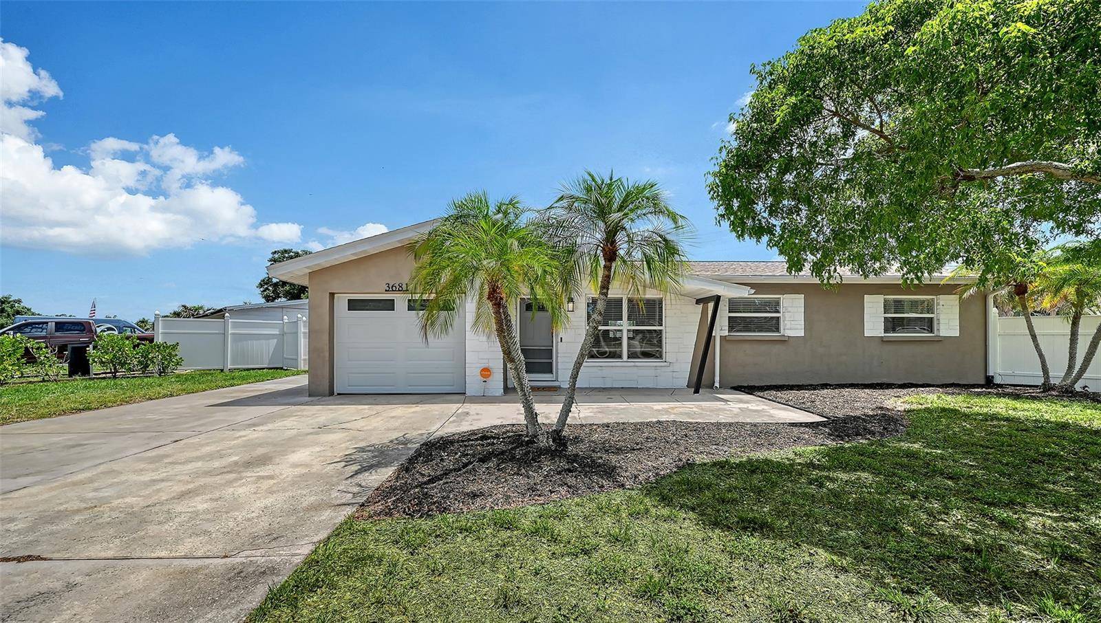 3681 STOKES DR DR, Sarasota, FL 34232