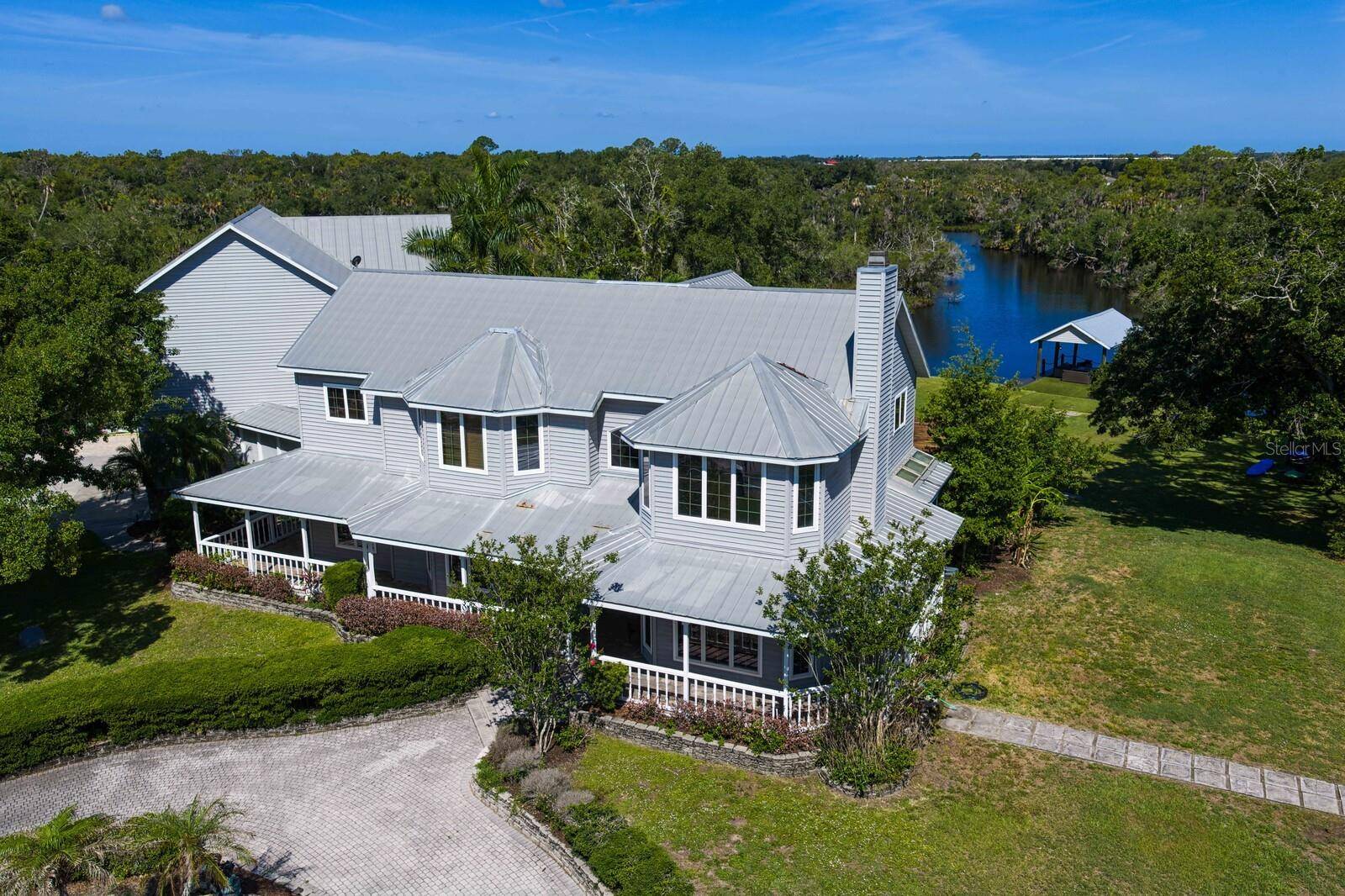 1030 MILL CREEK RD, Bradenton, FL 34212