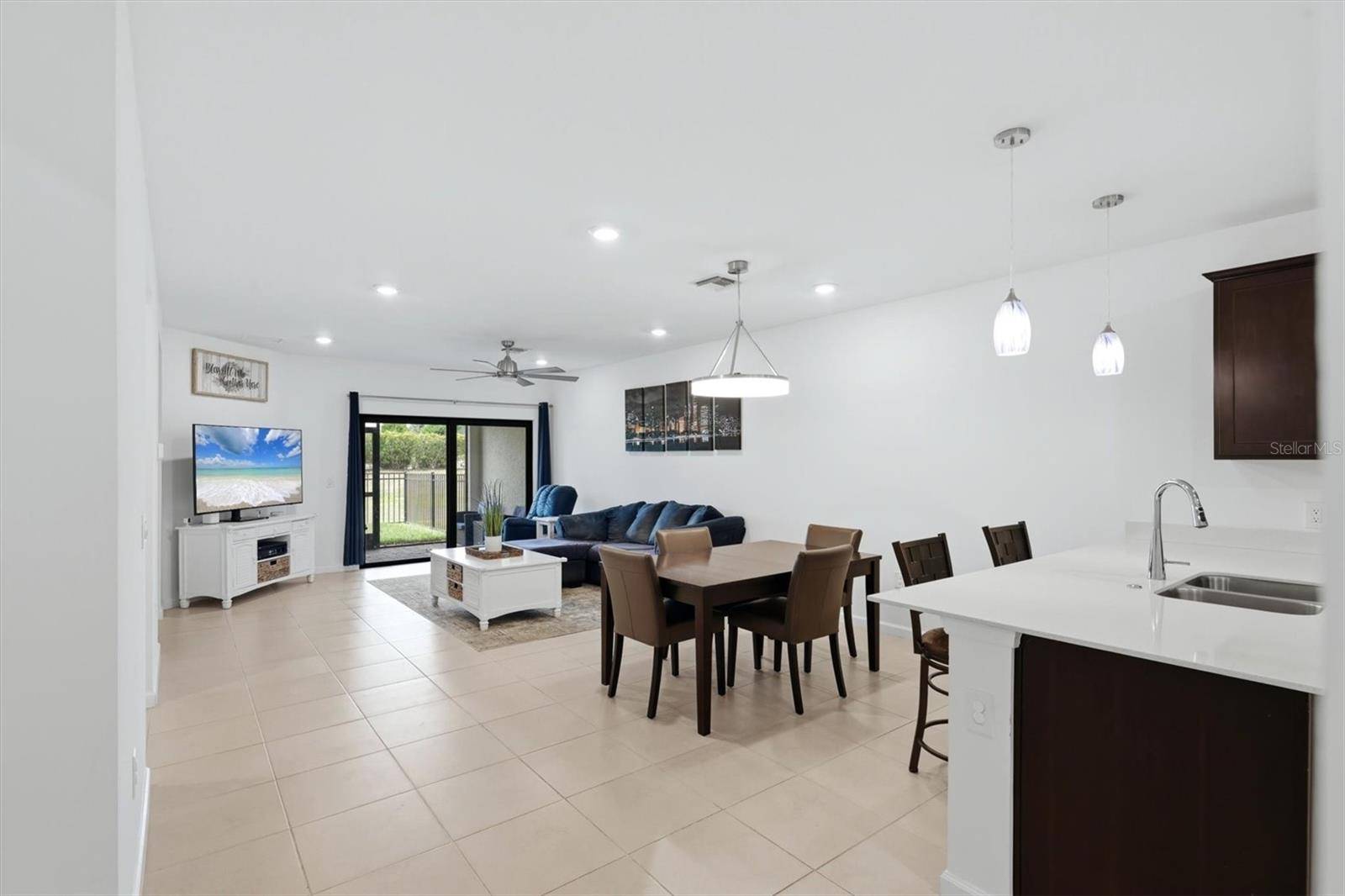 6499 SILVERSTAR DR, Sarasota, FL 34240