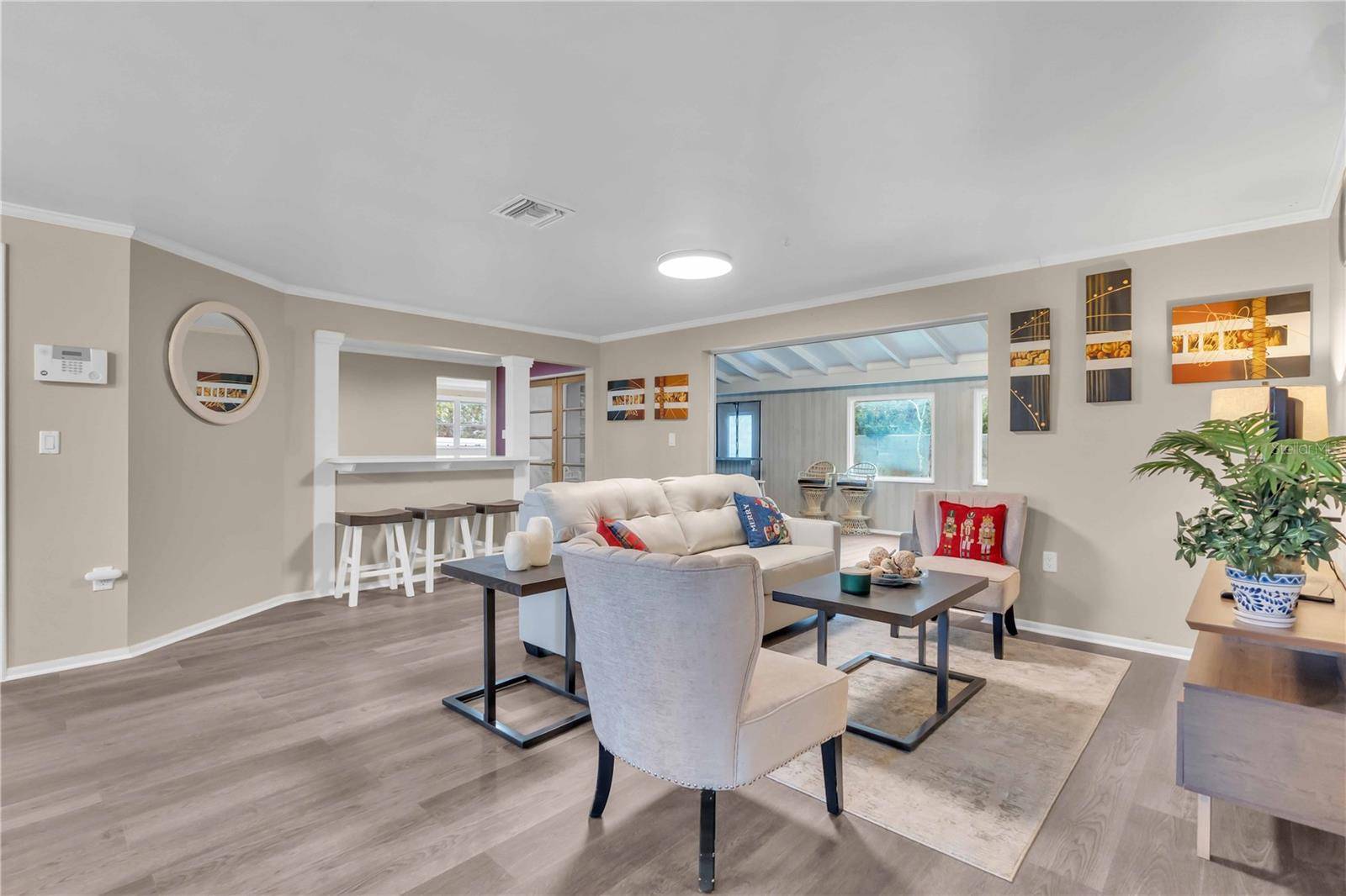 7420 CASS CIR, Sarasota, FL 34231