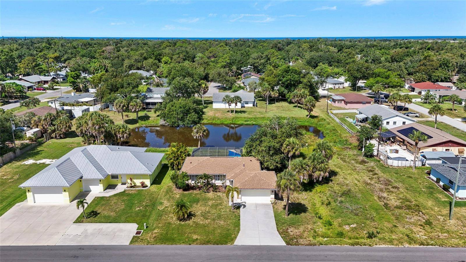 2240 GENTIAN RD, Venice, FL 34293