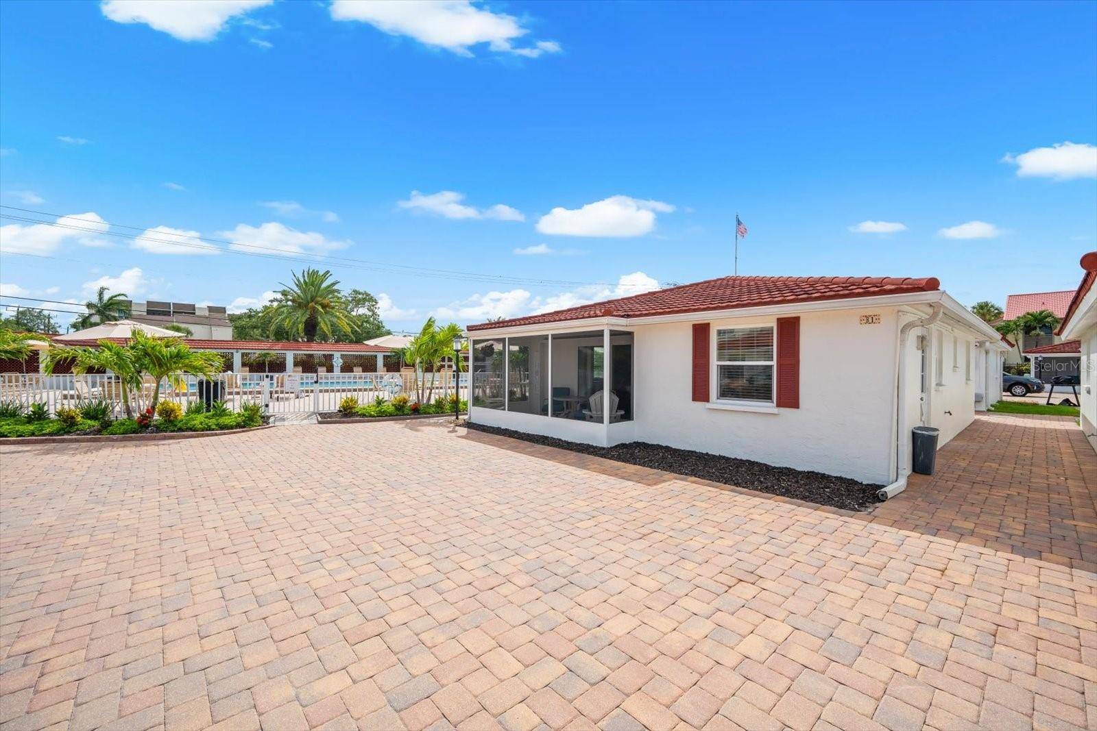 6154 MIDNIGHT PASS RD #B1, Sarasota, FL 34242