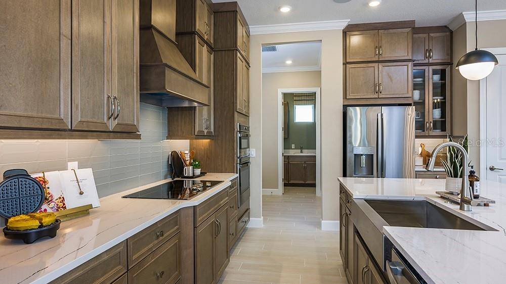 7427 MOONBEAM AVE, Sarasota, FL 34241