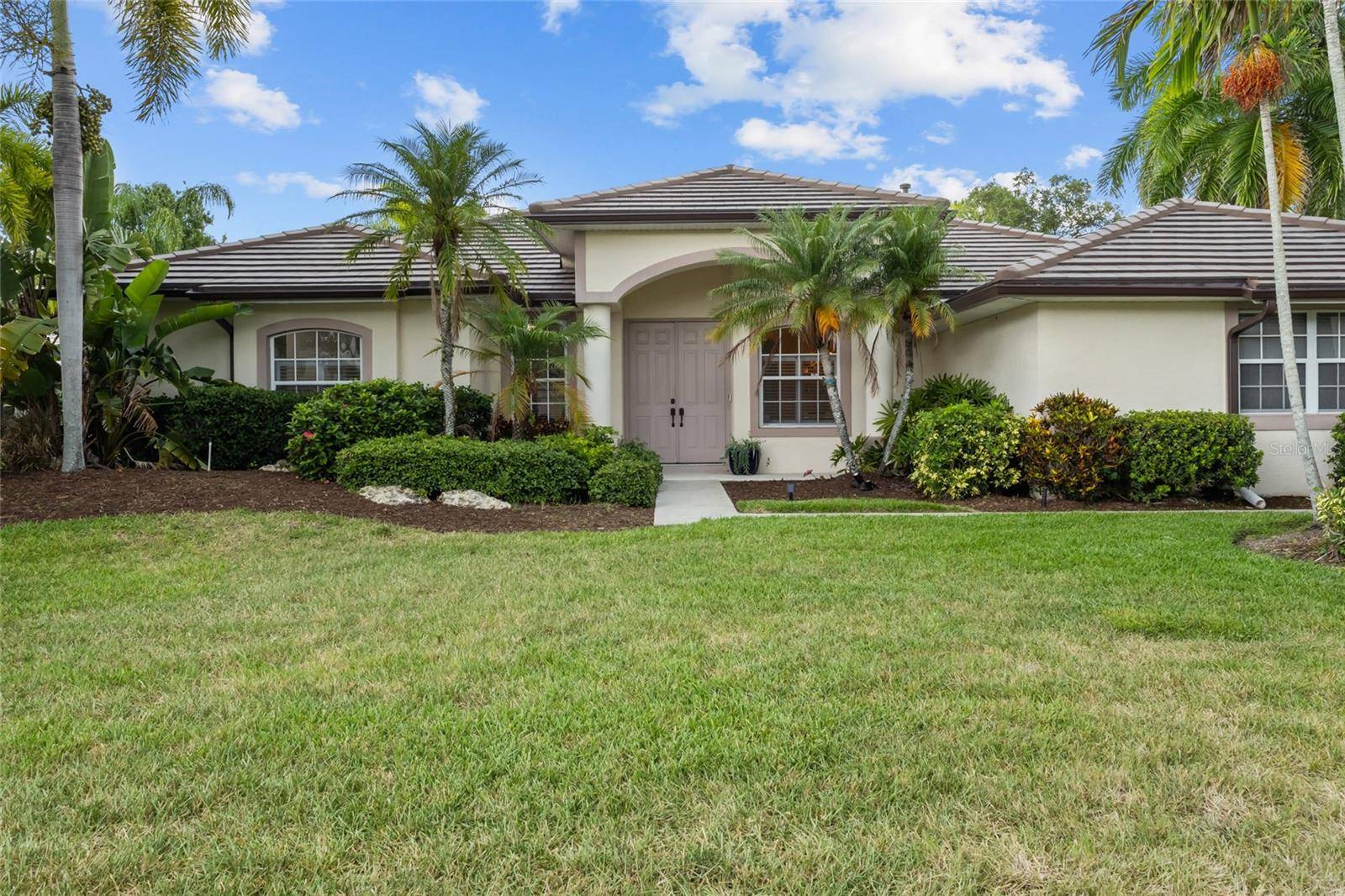 8315 DEERBROOK CIR, Sarasota, FL 34238