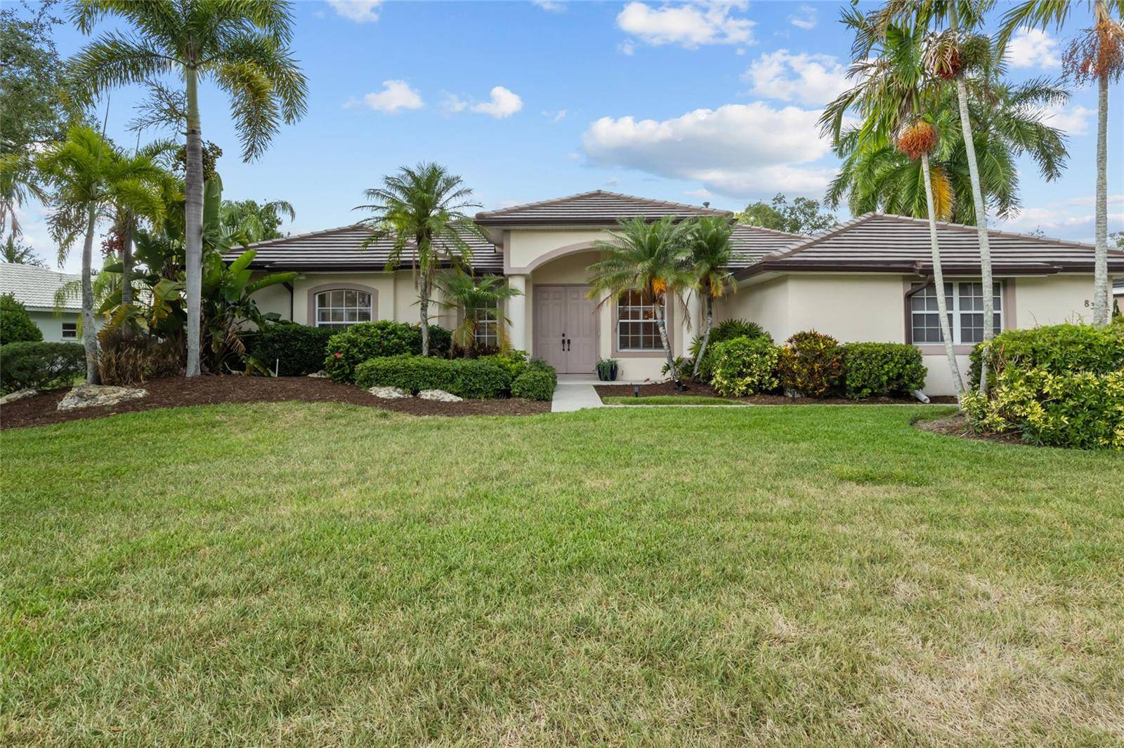 8315 DEERBROOK CIR, Sarasota, FL 34238