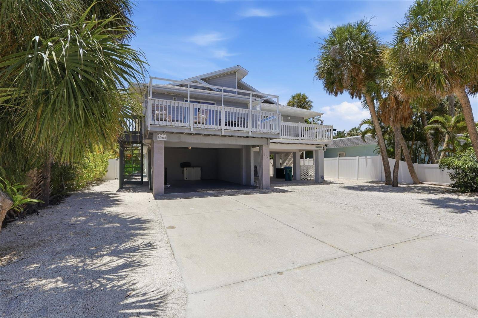 207 71ST ST #E, Holmes Beach, FL 34217
