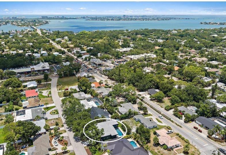 1905 TULIP DR, Sarasota, FL 34239
