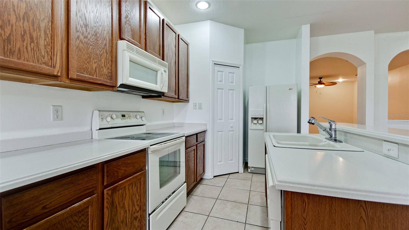 3497 PARKRIDGE CIR #16-102, Sarasota, FL 34243