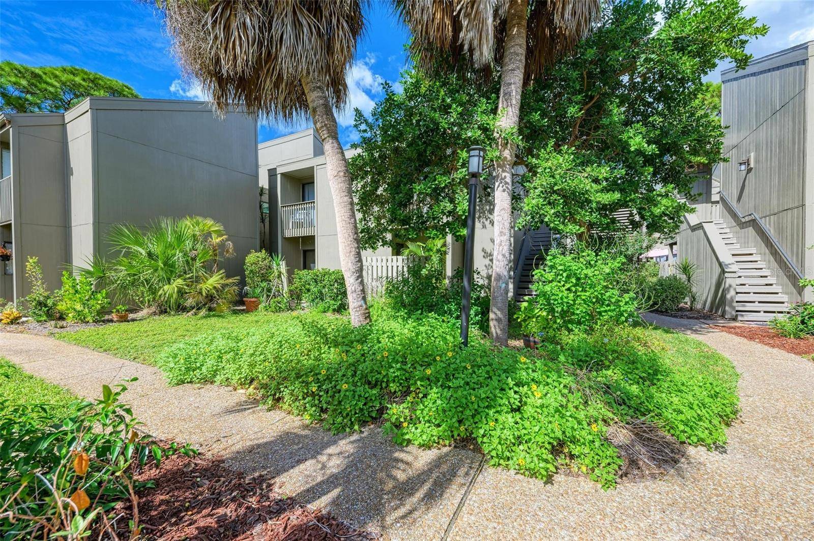 110 WOODLAND PL #110, Osprey, FL 34229