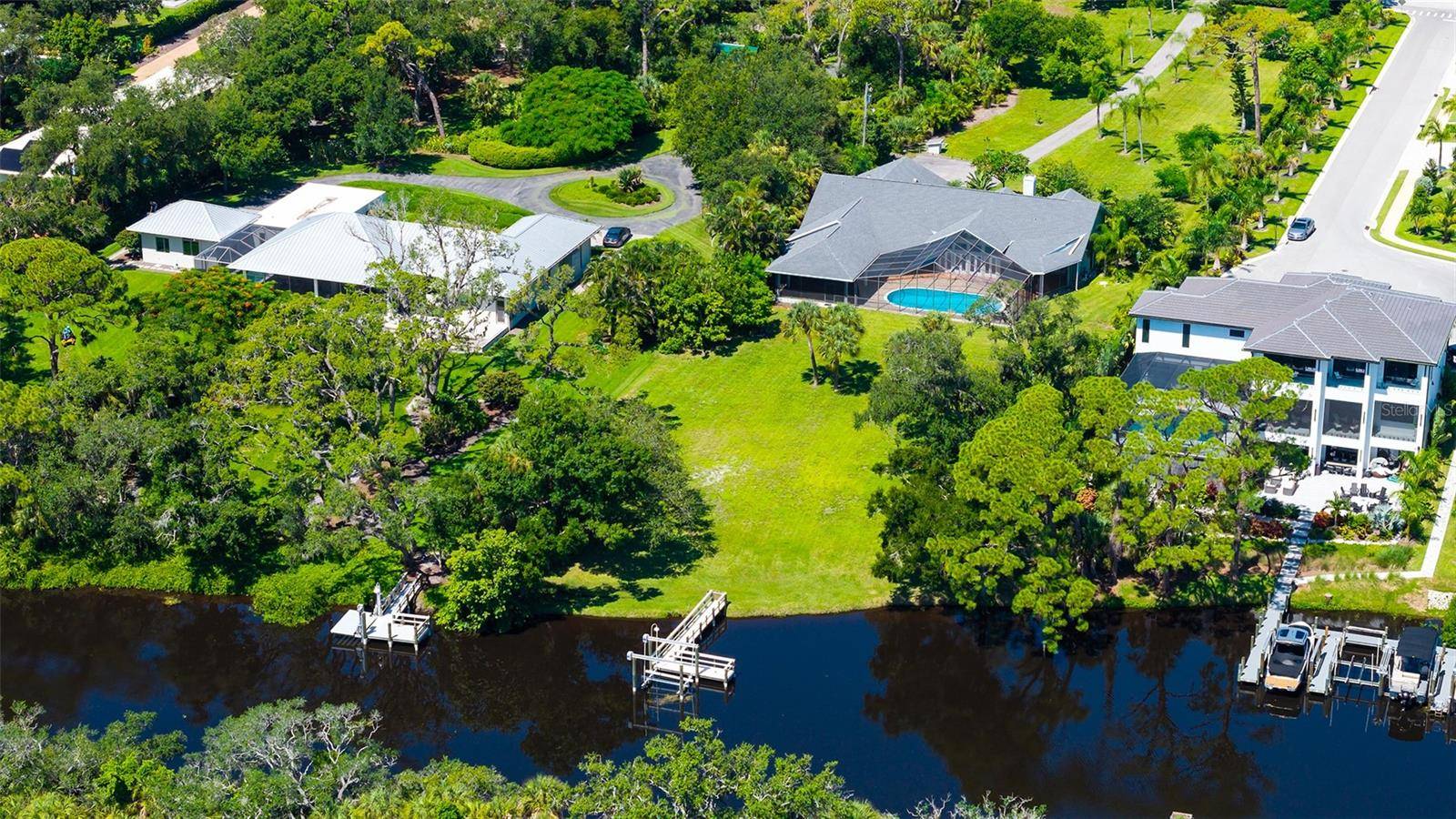 4935 RIVERWOOD AVE, Sarasota, FL 34231