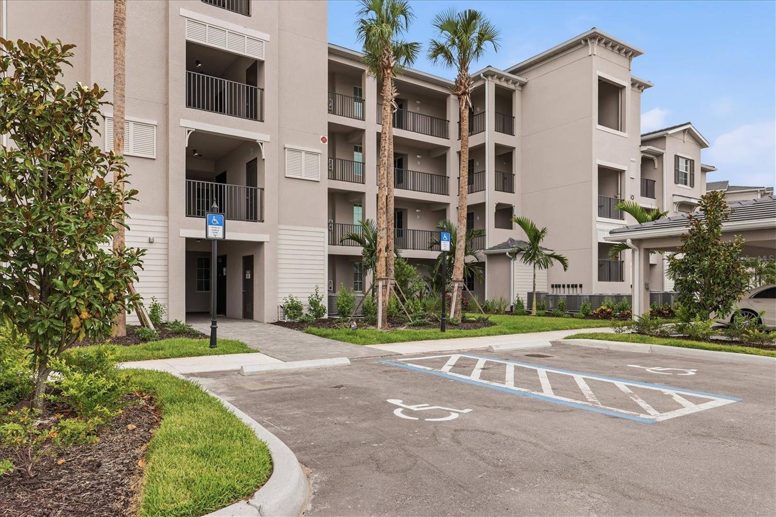 19140 SCALLOP LOOP #102, Lakewood Ranch, FL 34211