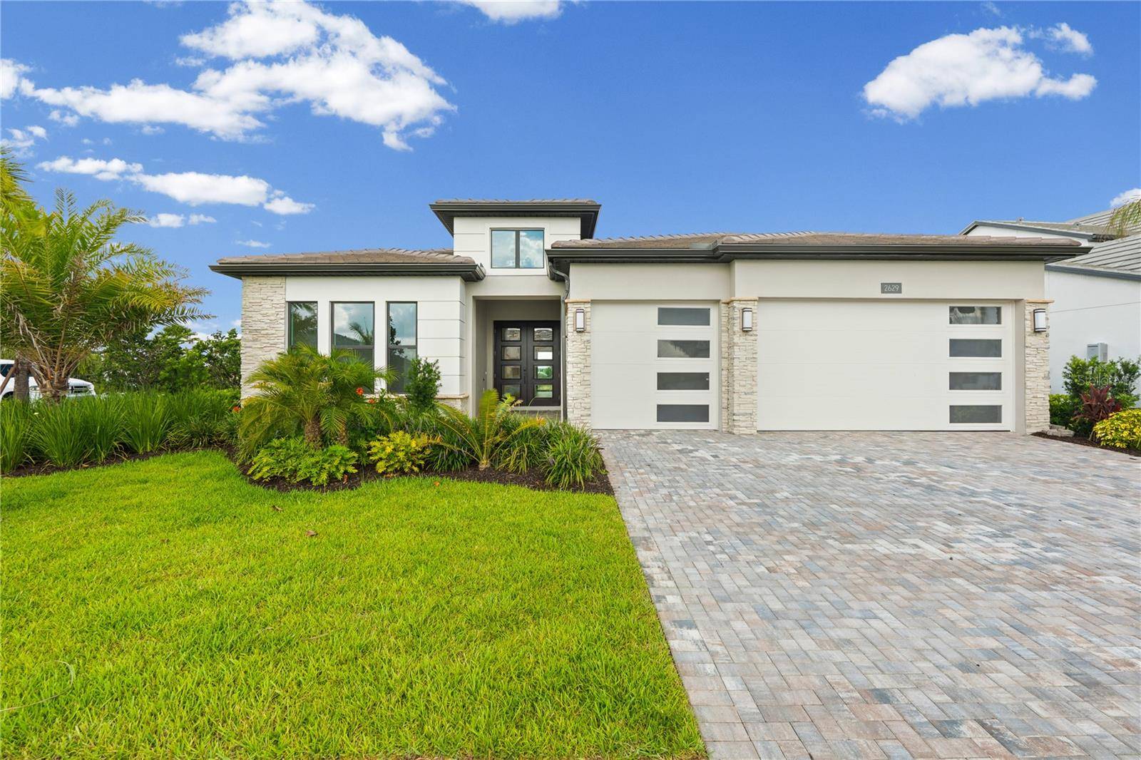 2629 WATERFRONT CIR, Sarasota, FL 34240
