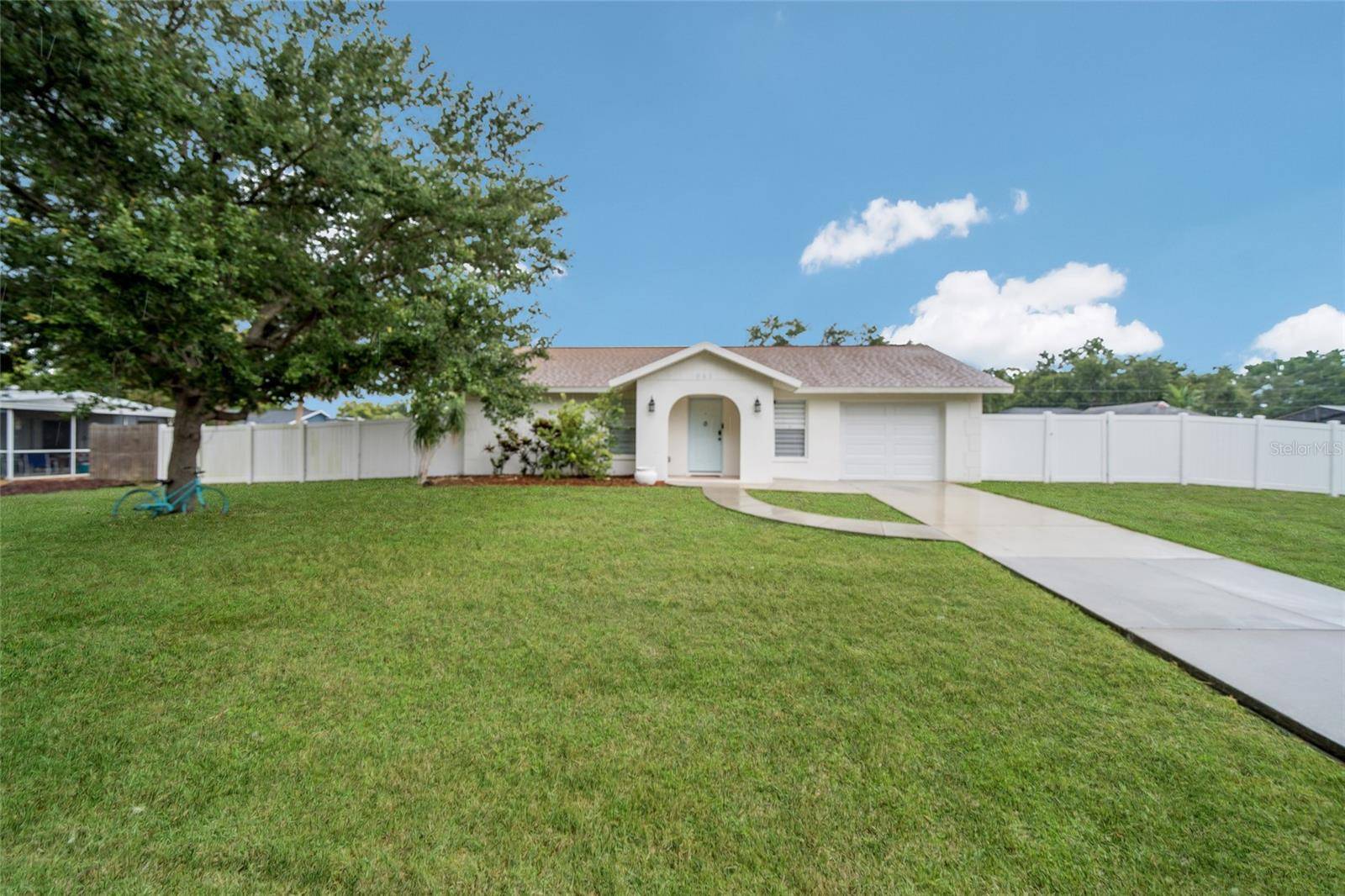 643 MOBILE RD, Venice, FL 34293
