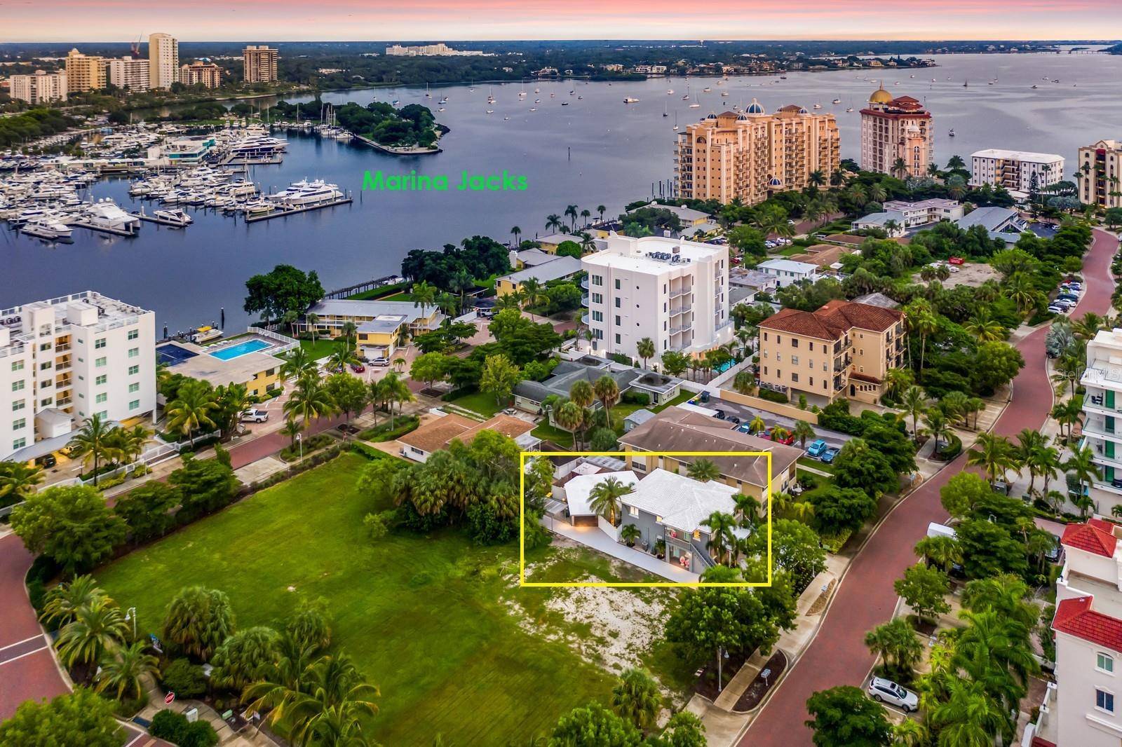 161 GOLDEN GATE PT, Sarasota, FL 34236