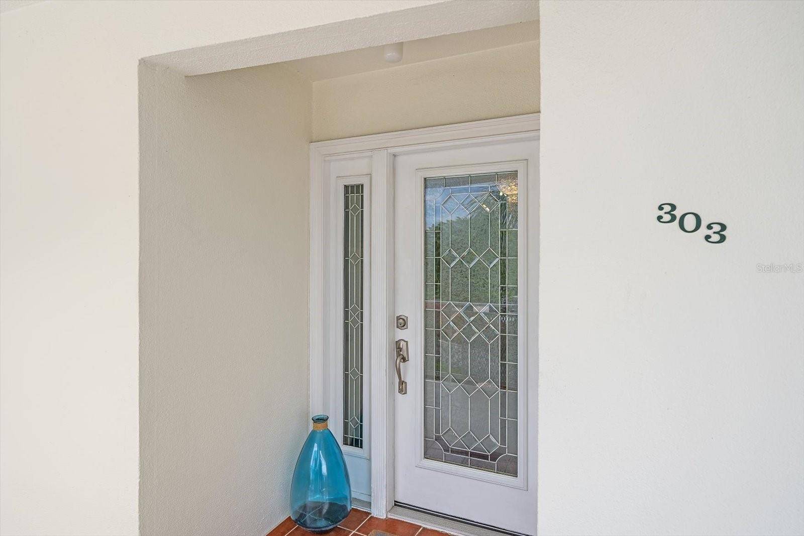 100 SANDS POINT RD #303, Longboat Key, FL 34228