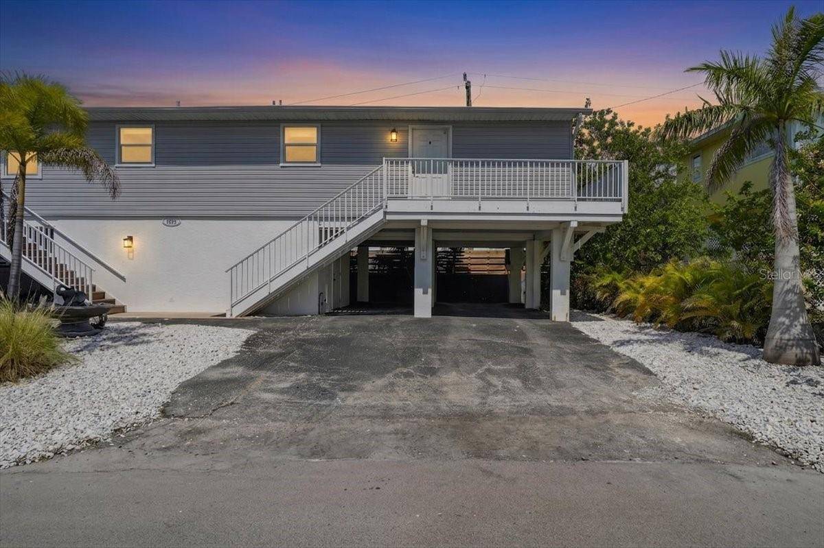 3303 6TH AVE #B, Holmes Beach, FL 34217